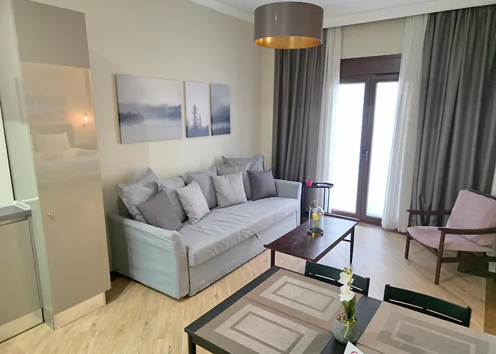 The Tsimiski Experience * סלוניקי